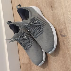 Men's FootJoyFlex XP spikesless golf shoes size 9.5